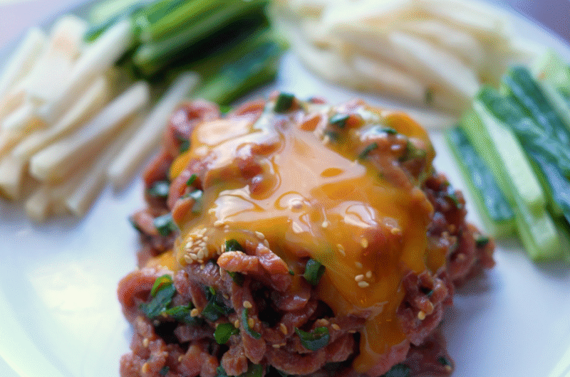 Gochujang Yuk-hoe recipe (Korean raw beef)